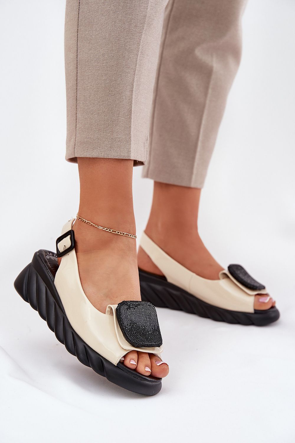  Cothurnes model 213003 Step in style 