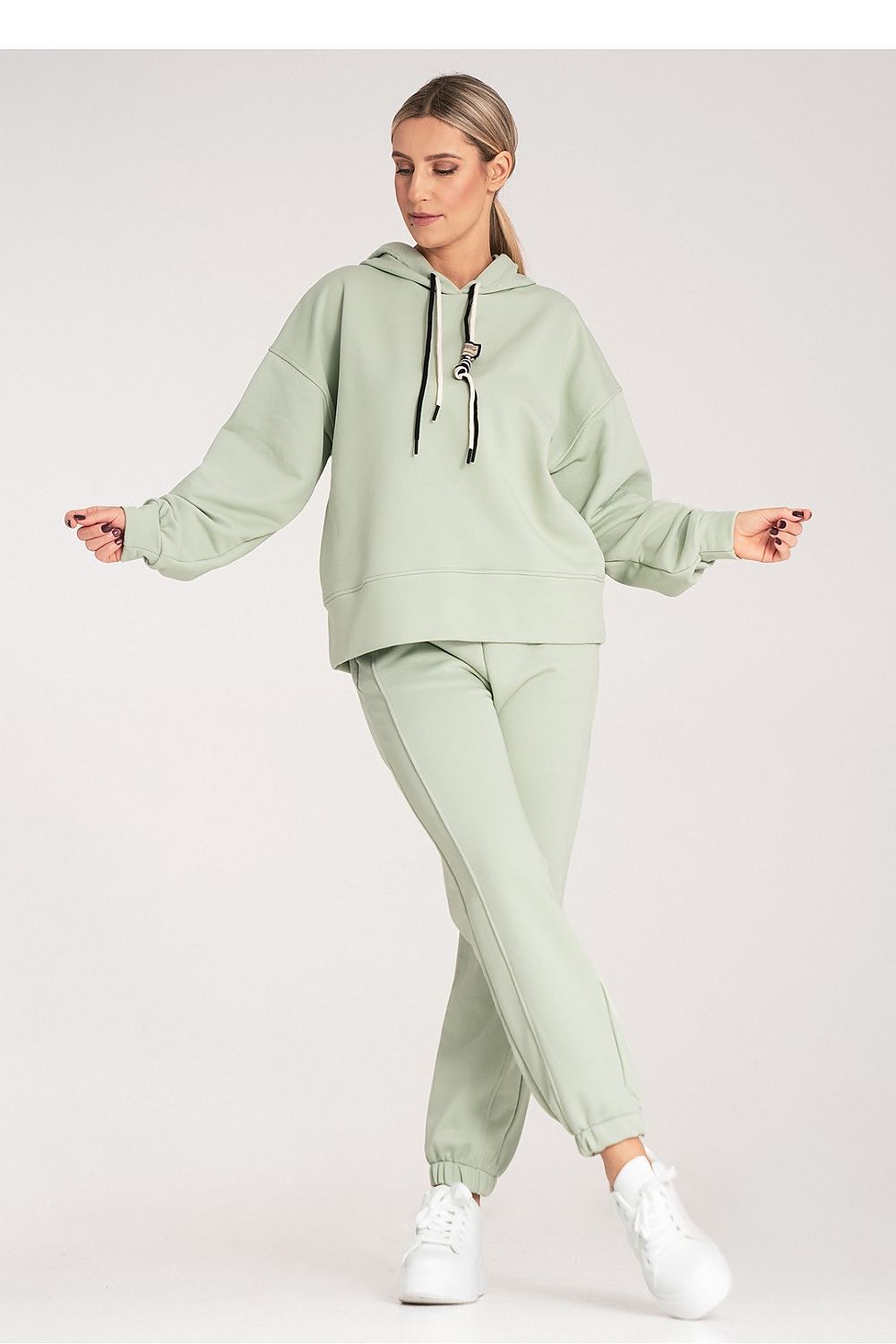 L`ensemble model 214976 Figl