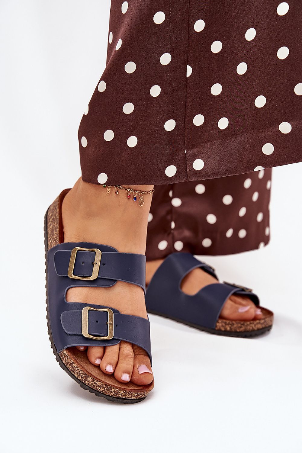 Clacquettes model 216121 Step in style