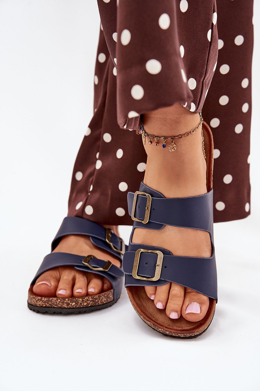 Clacquettes model 216121 Step in style