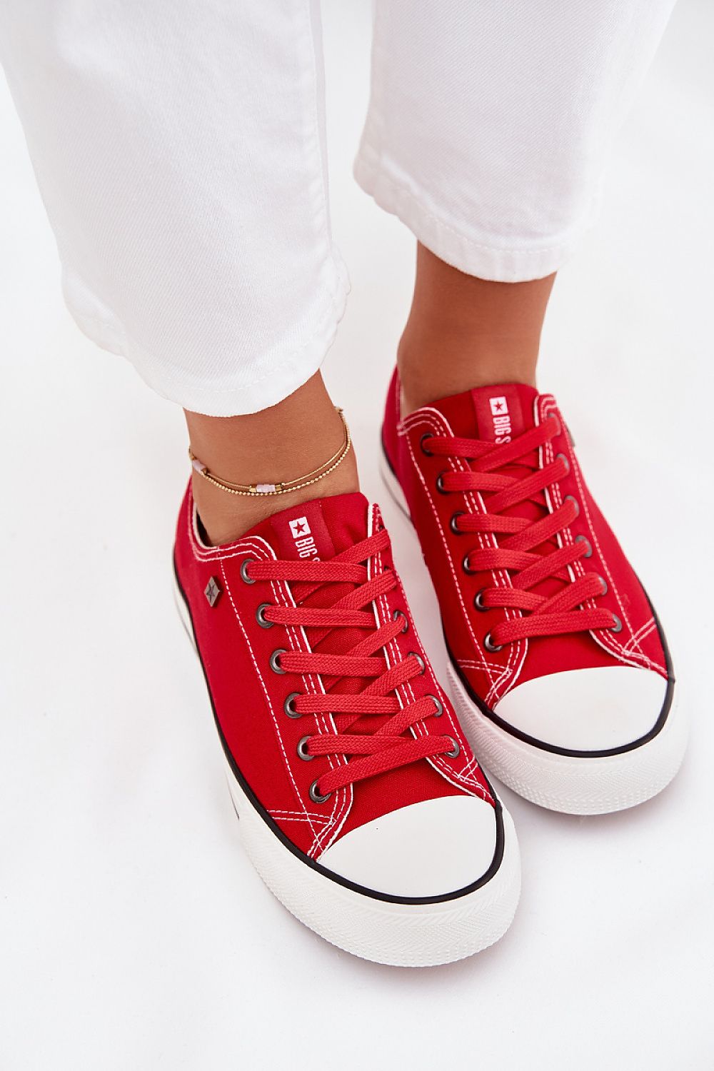 Baskets model 216375 Step in style