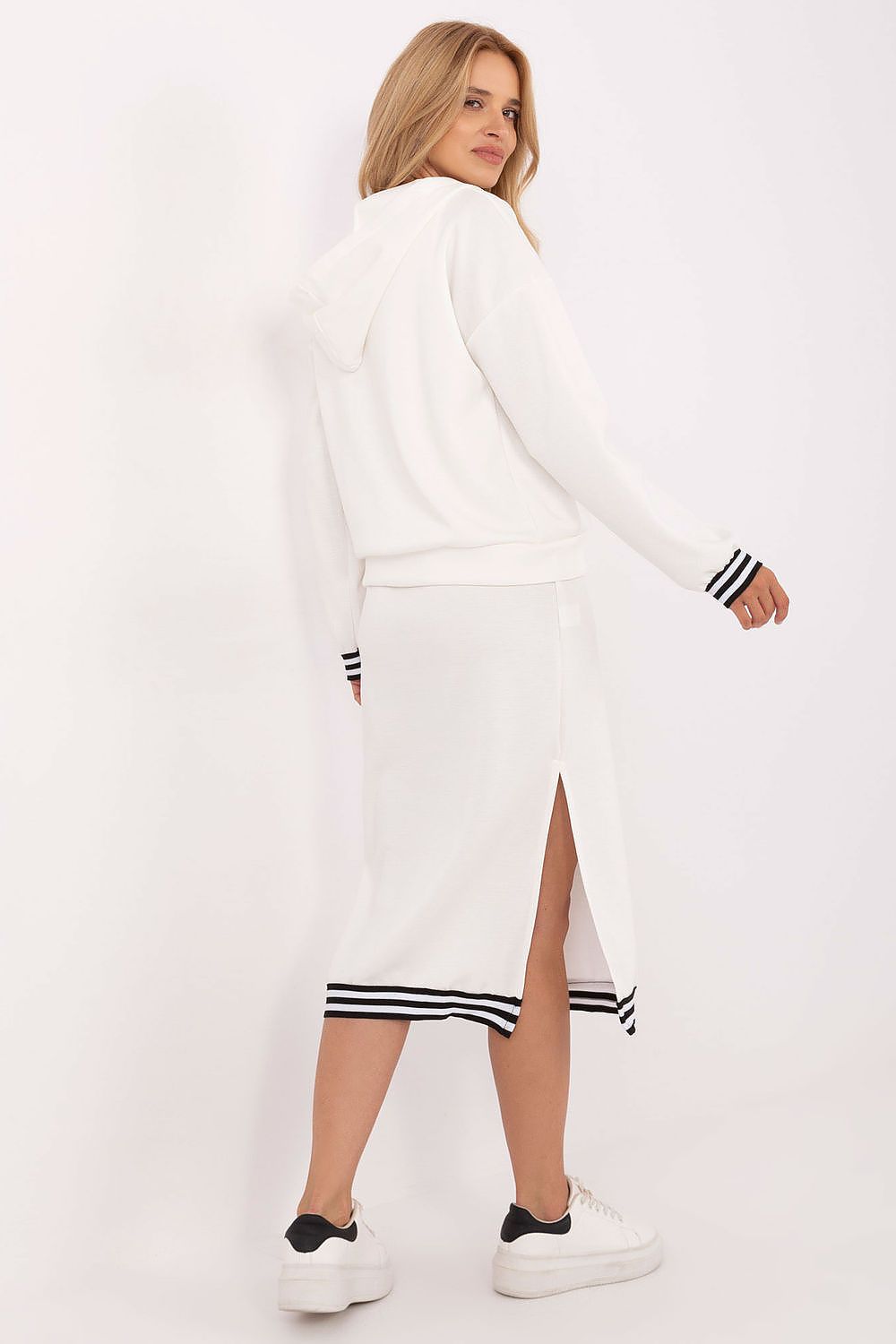 L`ensemble model 216729 Rue Paris
