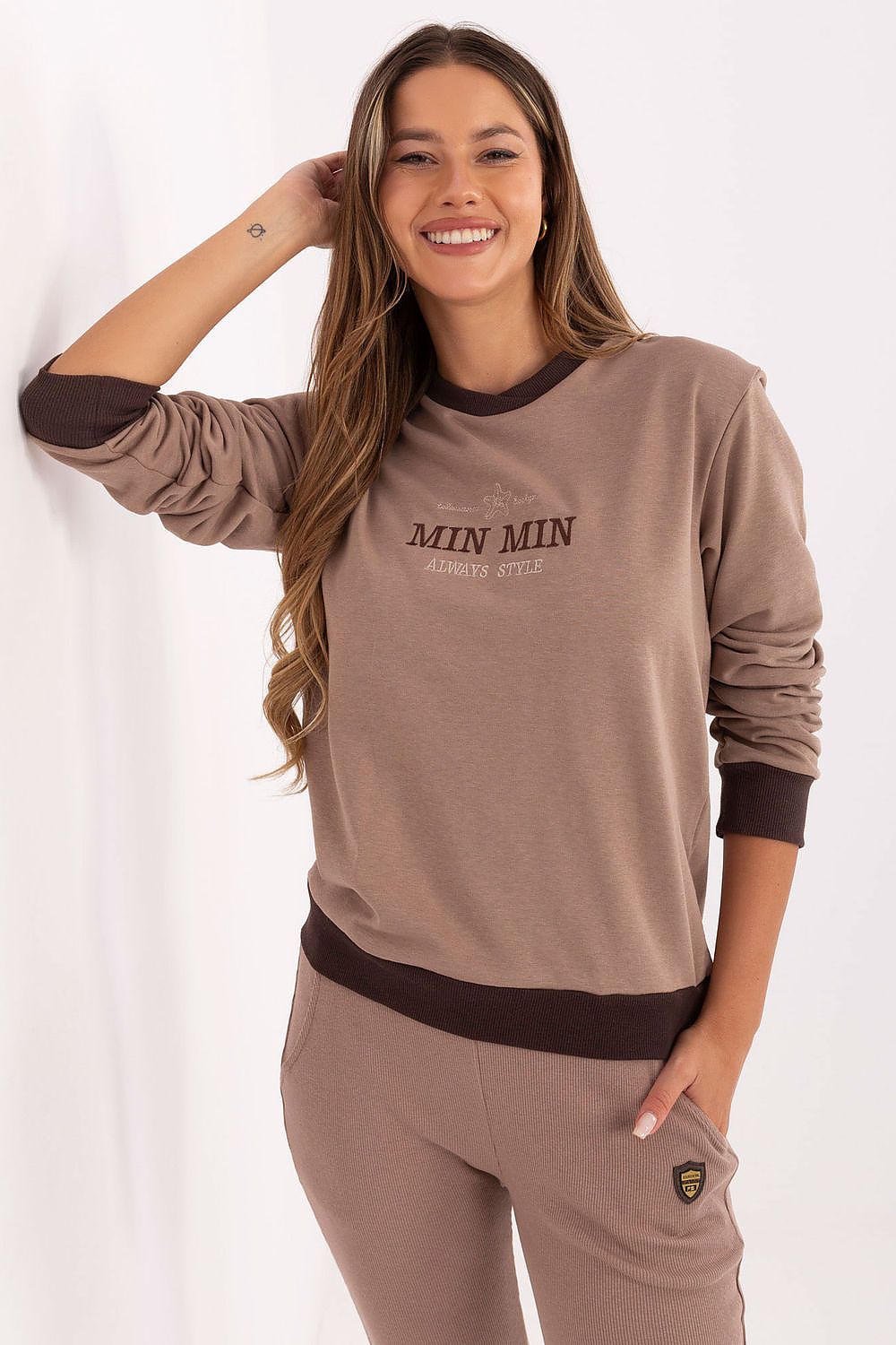 Sweatshirt model 217304 Relevance