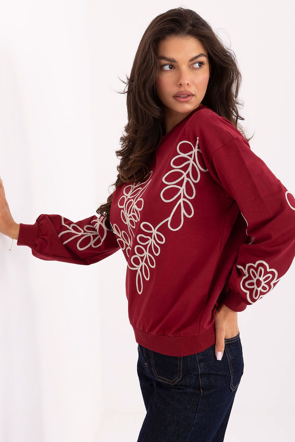 Sweatshirt model 218383 Relevance