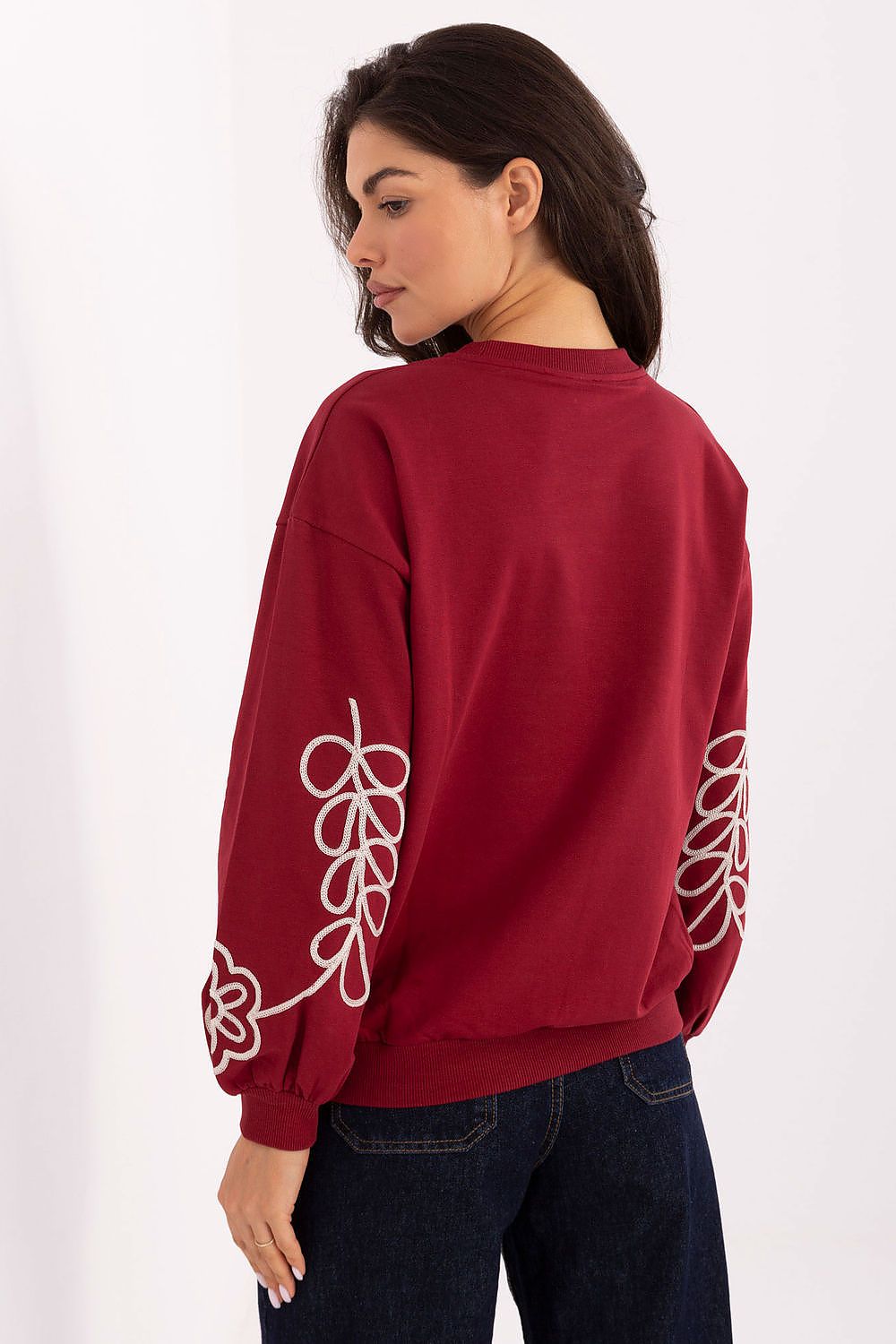 Sweatshirt model 218383 Relevance