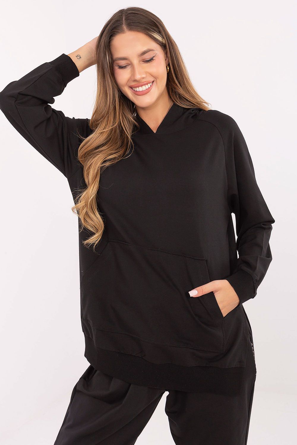 Sweatshirt model 218620 Relevance