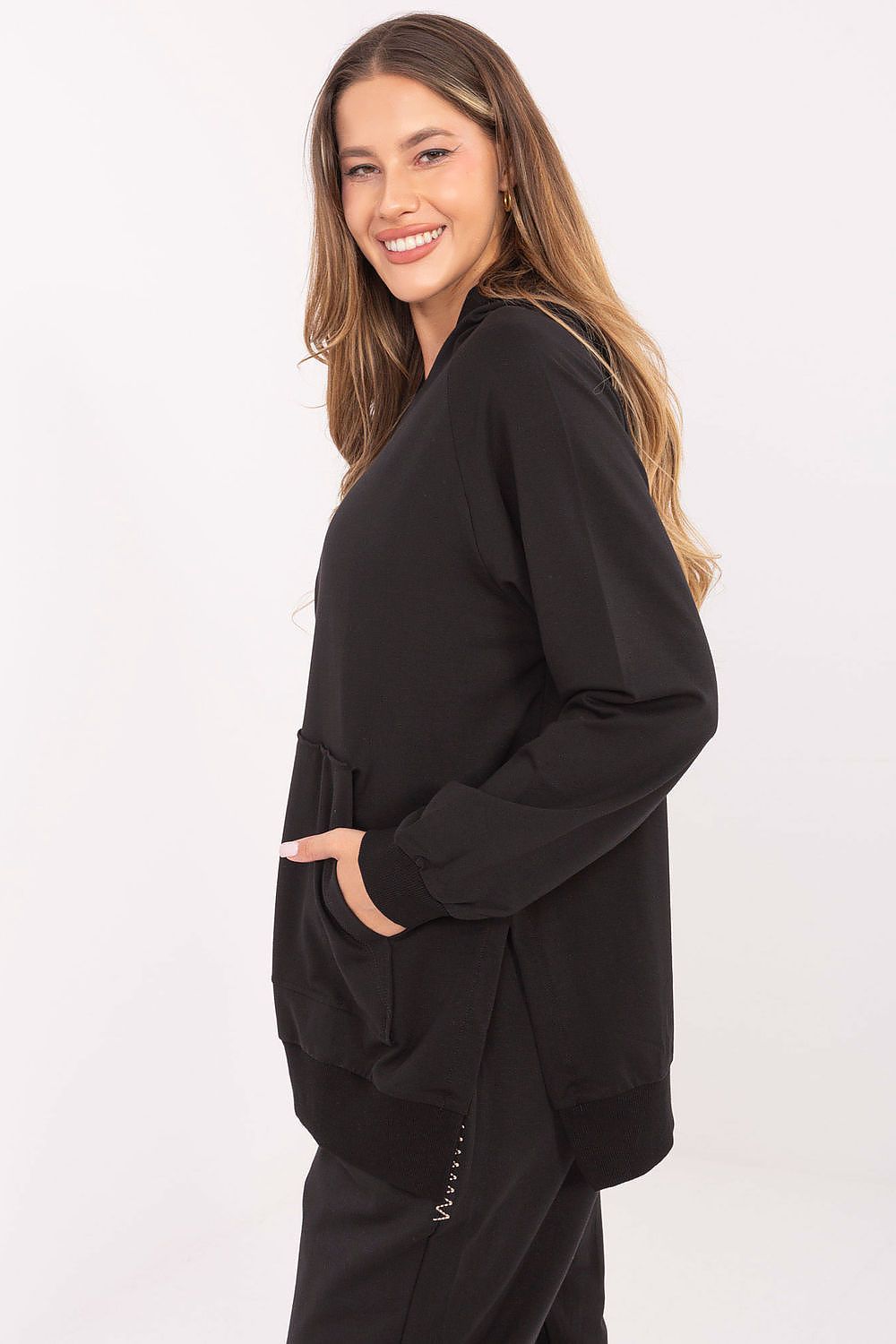 Sweatshirt model 218620 Relevance
