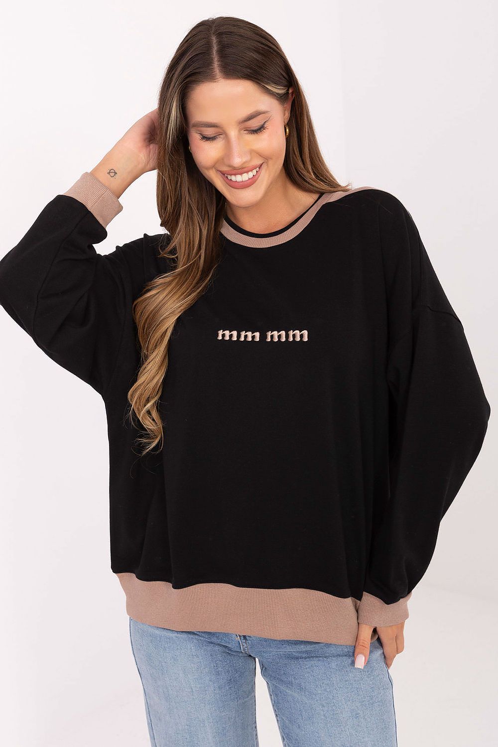 Sweatshirt model 218849 Relevance