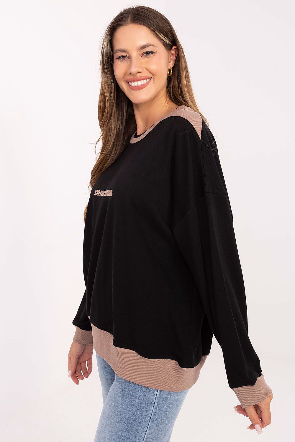 Sweatshirt model 218849 Relevance