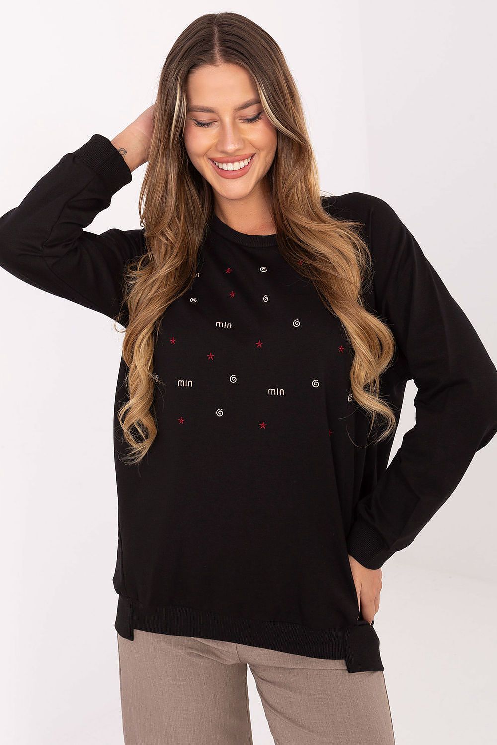 Sweatshirt model 219434 Relevance