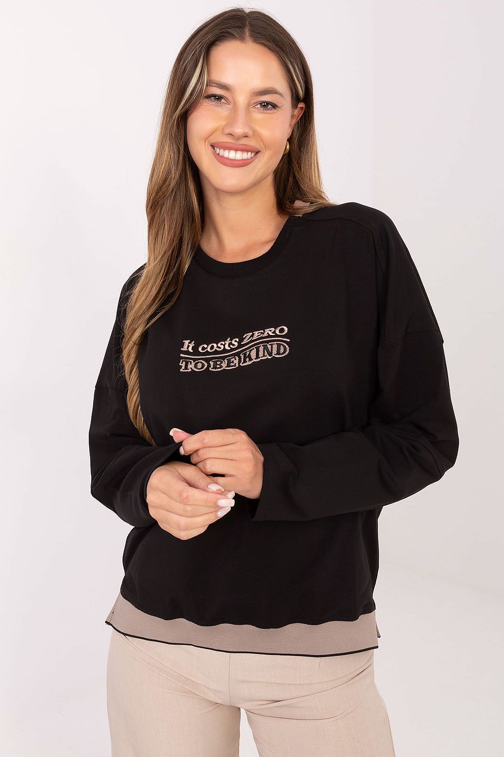 Sweatshirt model 219439 Relevance