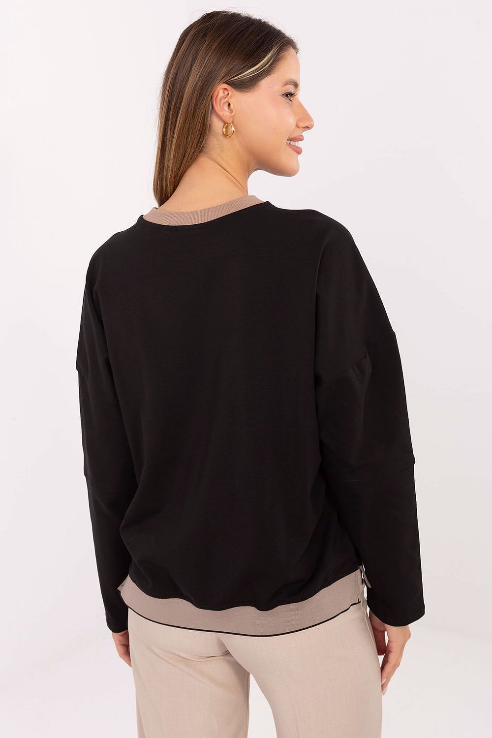 Sweatshirt model 219439 Relevance