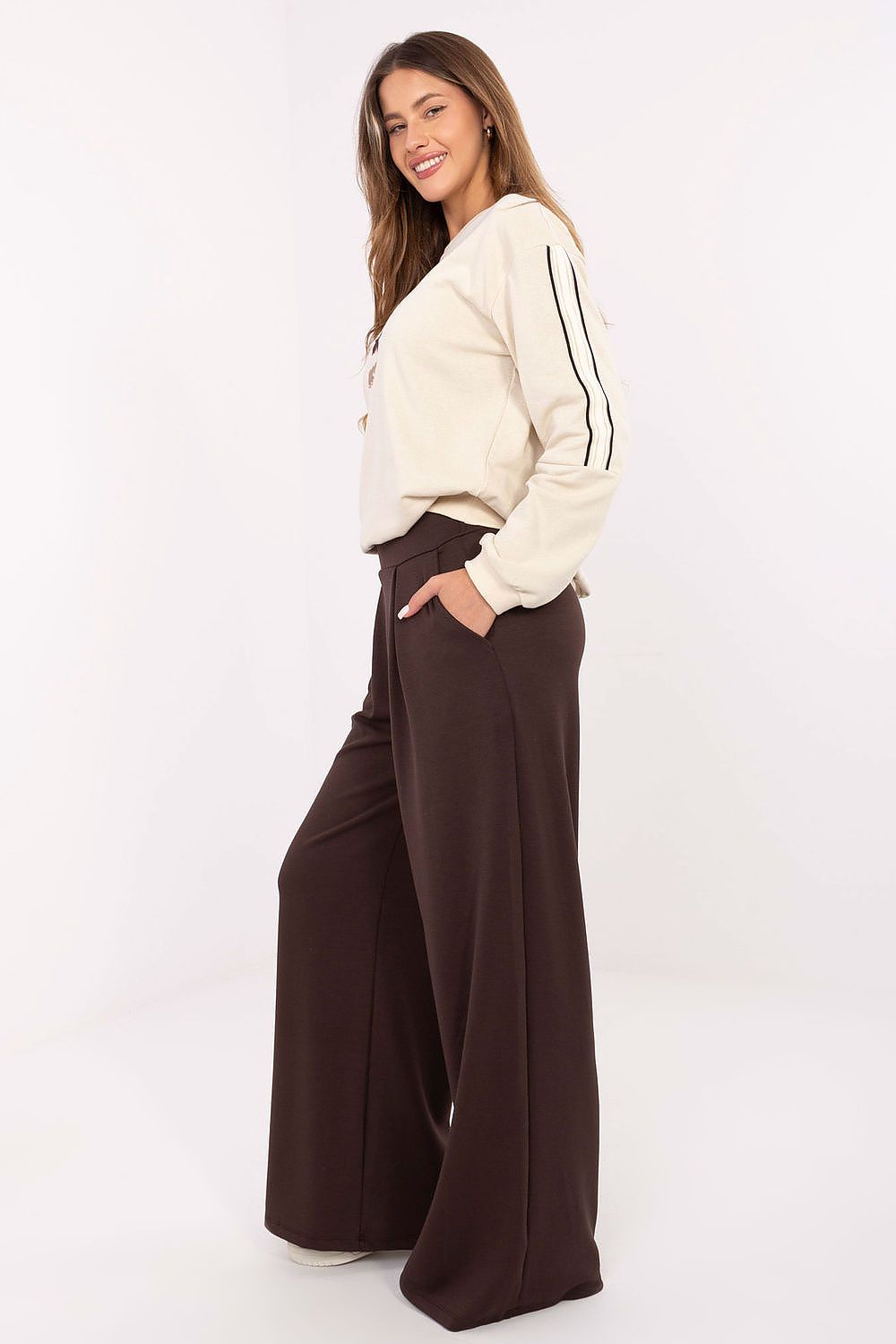 Pantalon survêtement model 209835 Relevance