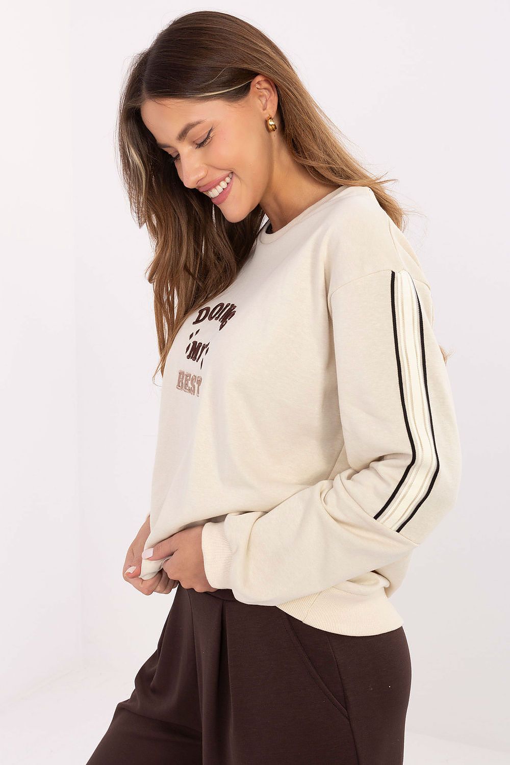 Sweatshirt model 219970 Relevance