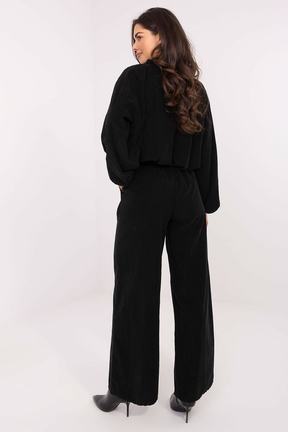 Pantalon en velours côtelé model 220280 Italy Moda