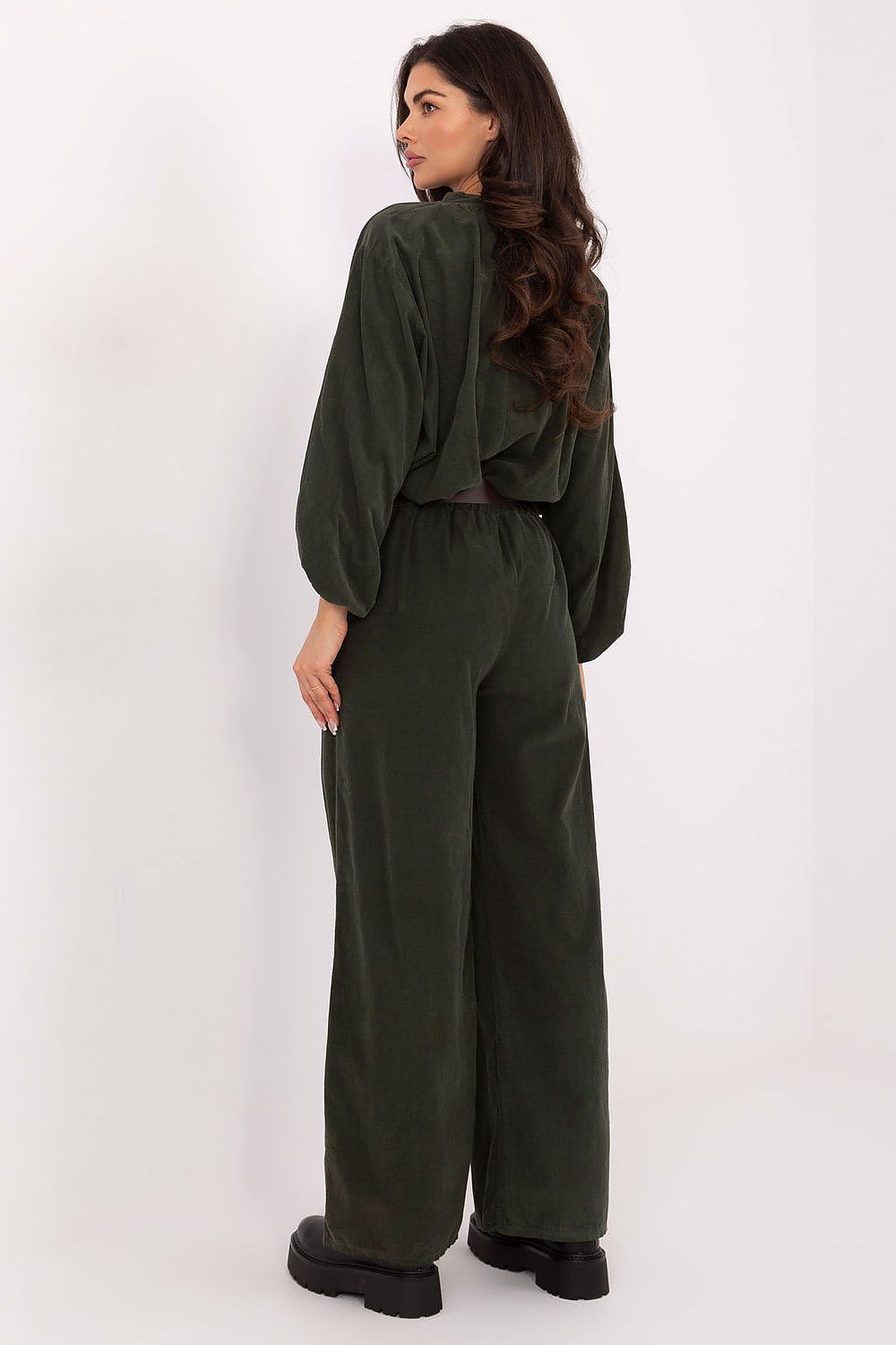 Pantalon en velours côtelé model 220280 Italy Moda