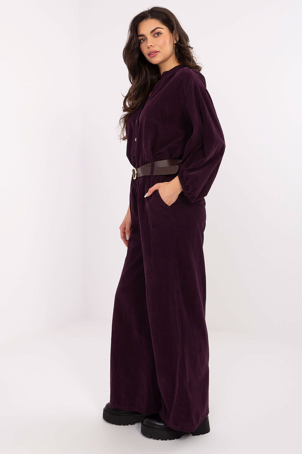 Pantalon en velours côtelé model 220280 Italy Moda