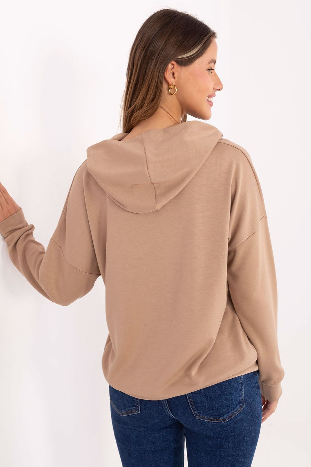 Sweatshirt model 220420 Relevance
