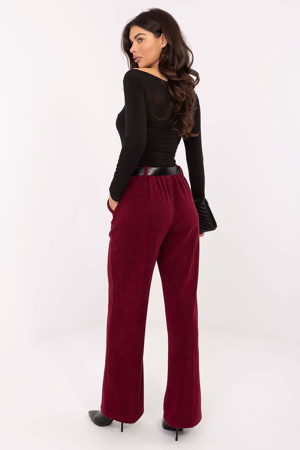 Pantalon en velours côtelé model 220750 Italy Moda
