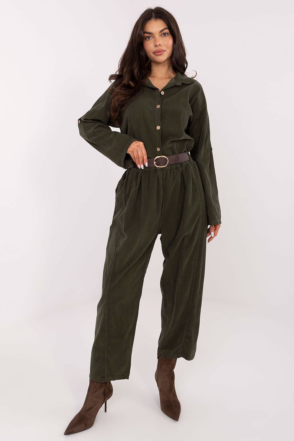 Pantalon en velours côtelé model 220815 Italy Moda