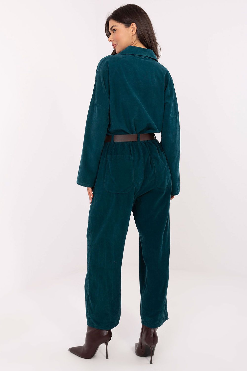 Pantalon en velours côtelé model 220815 Italy Moda