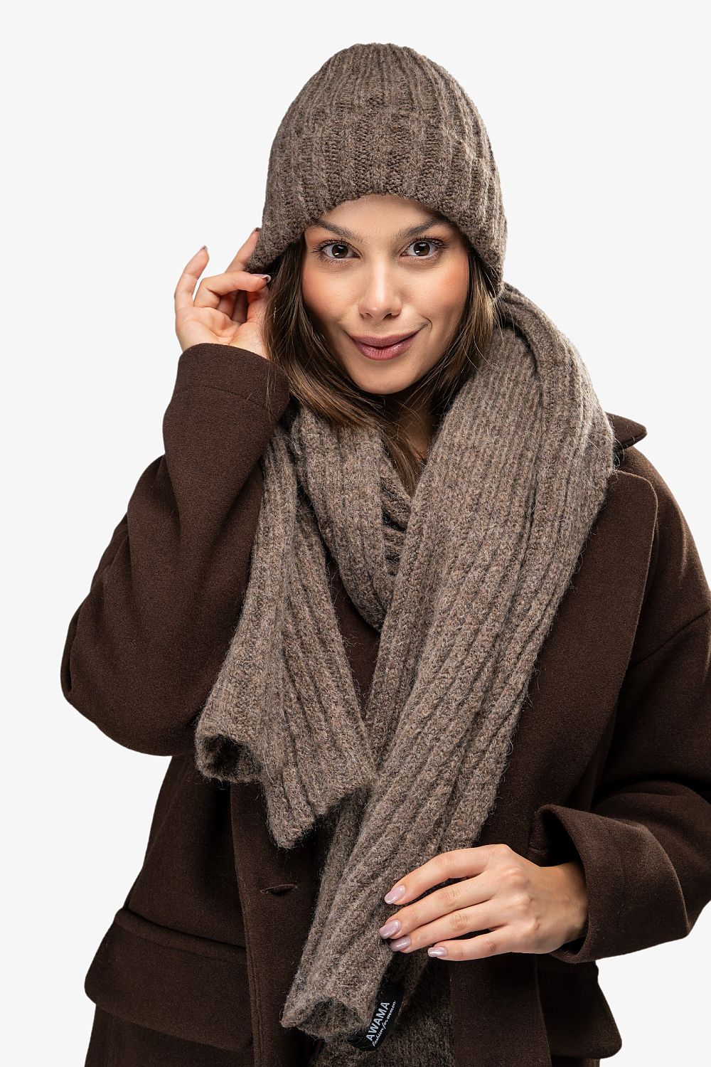 Bonnet model 220839 awama