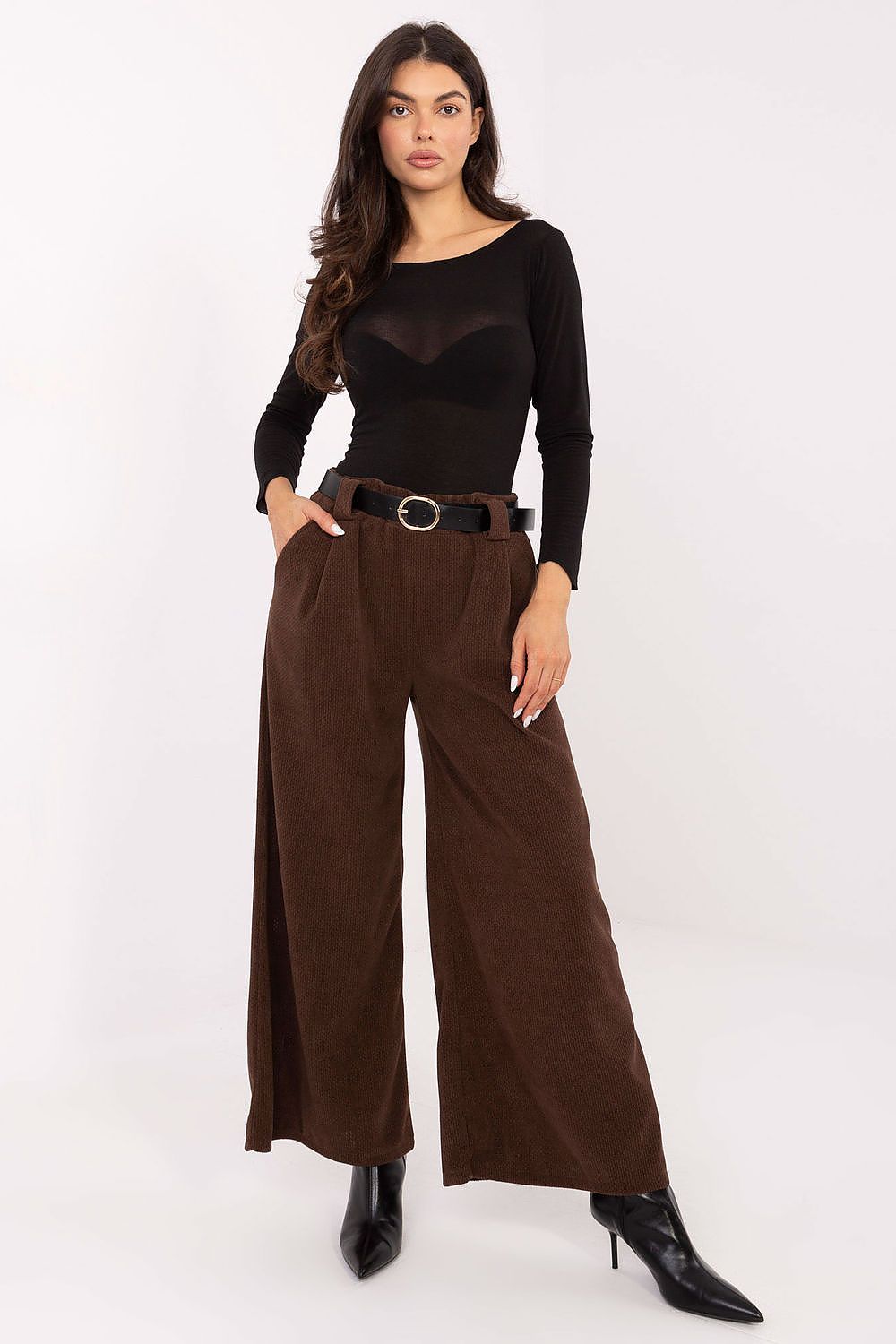 Pantalon en velours côtelé model 220873 Rue Paris
