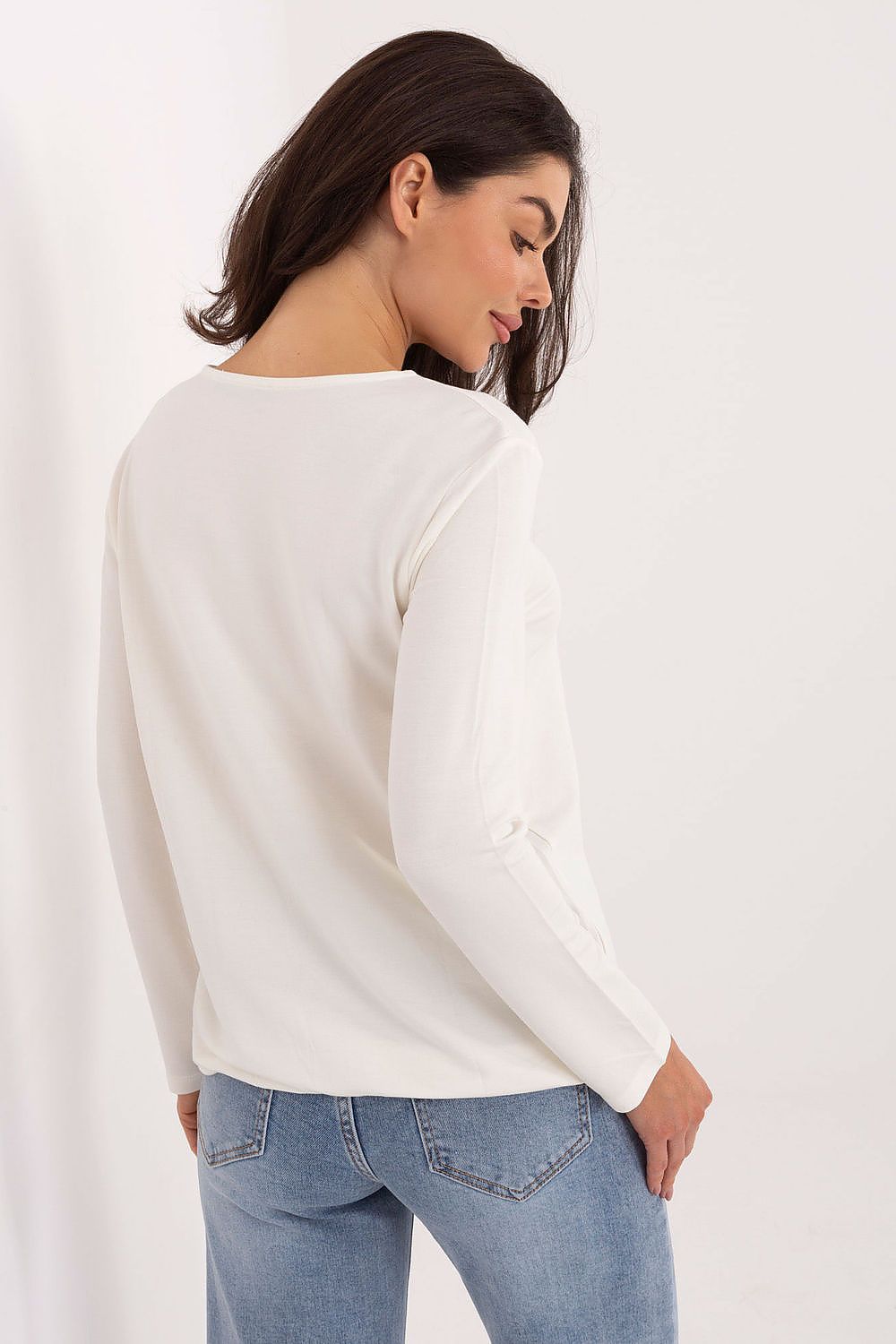 Chemisier model 222426 Relevance