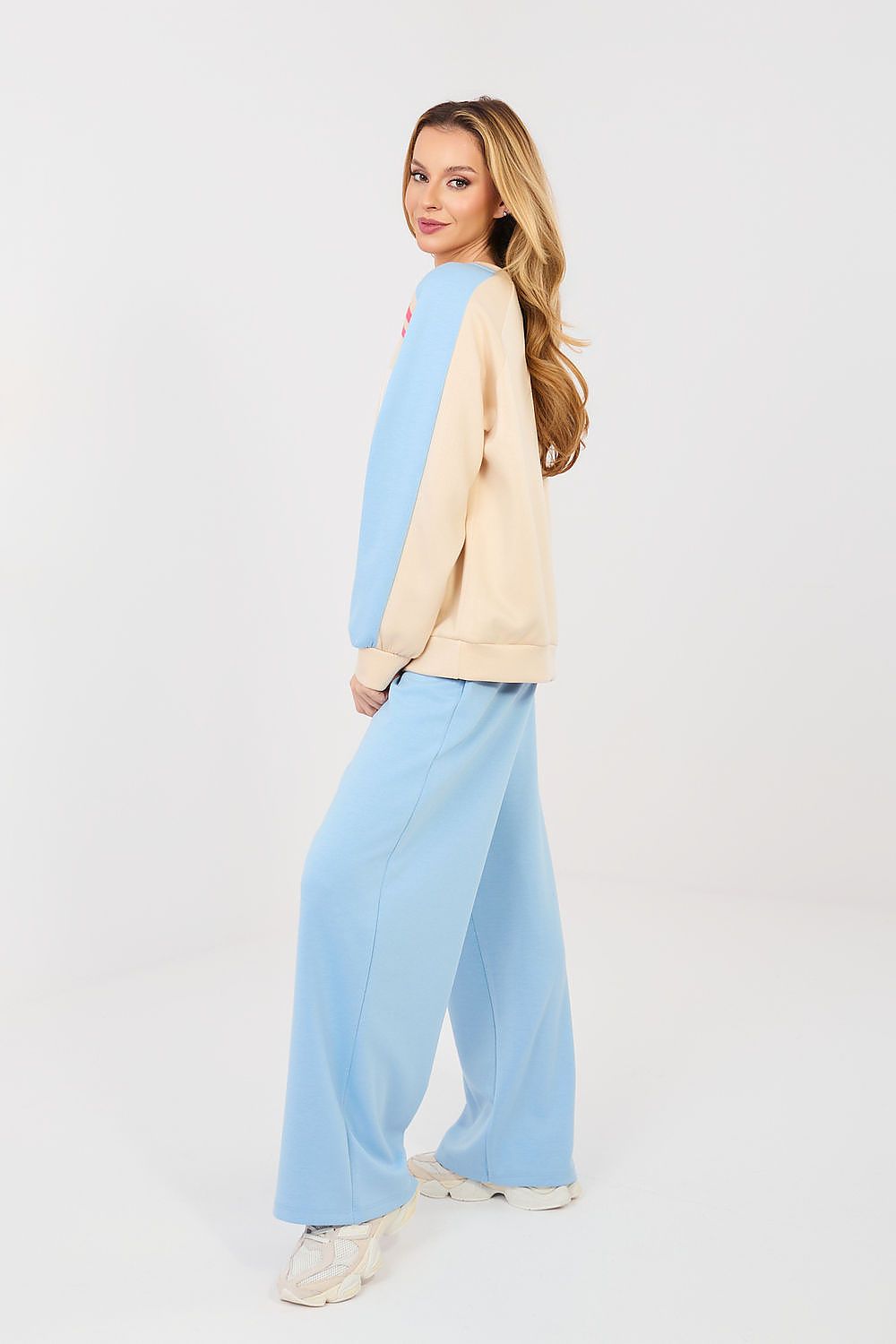L`ensemble model 223894 Italy Moda