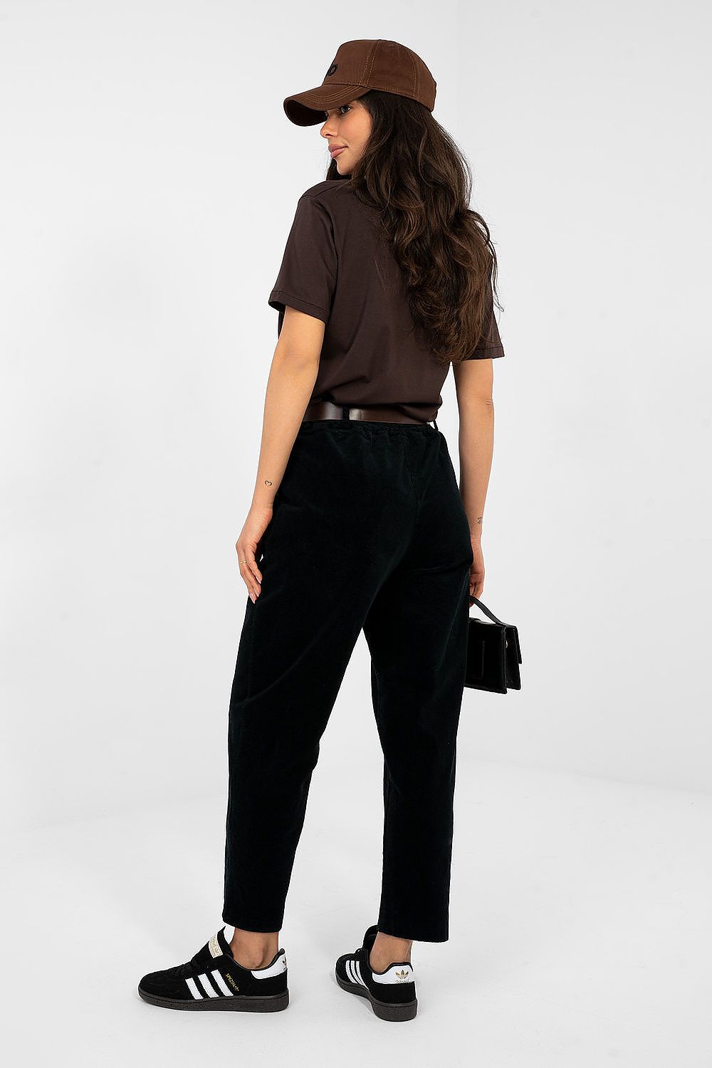 Pantalon en velours côtelé model 224052 Italy Moda