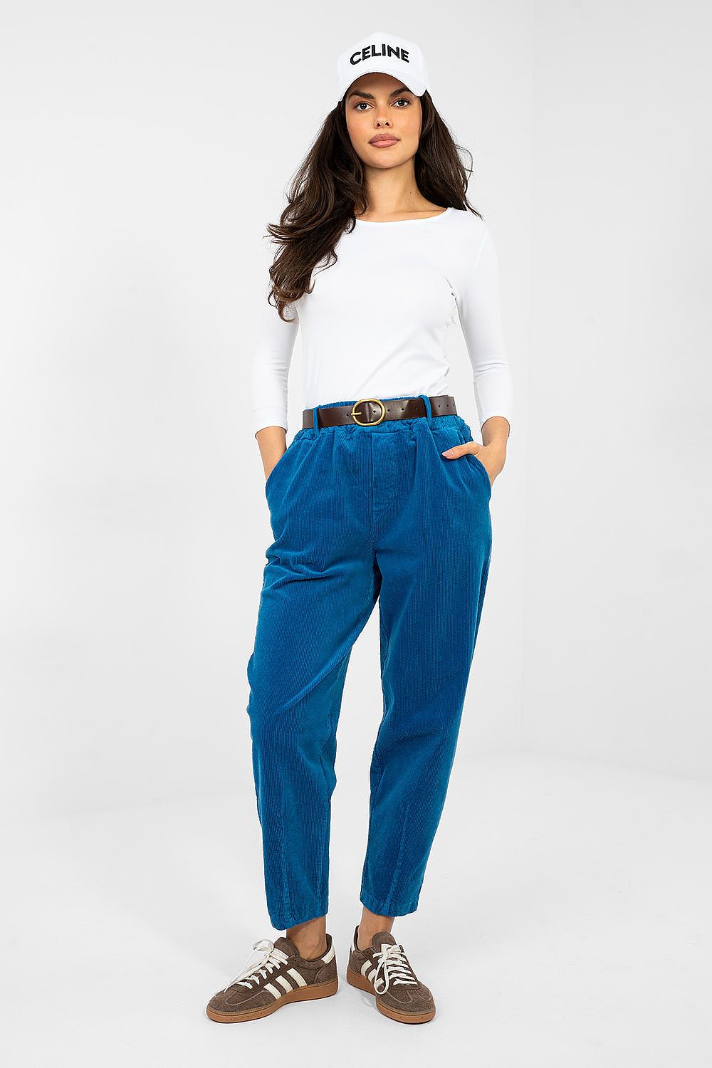 Pantalon en velours côtelé model 224052 Italy Moda