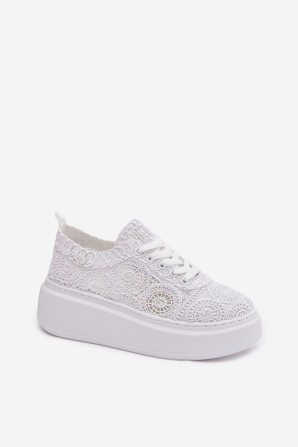 Baskets model 224251 Step in style