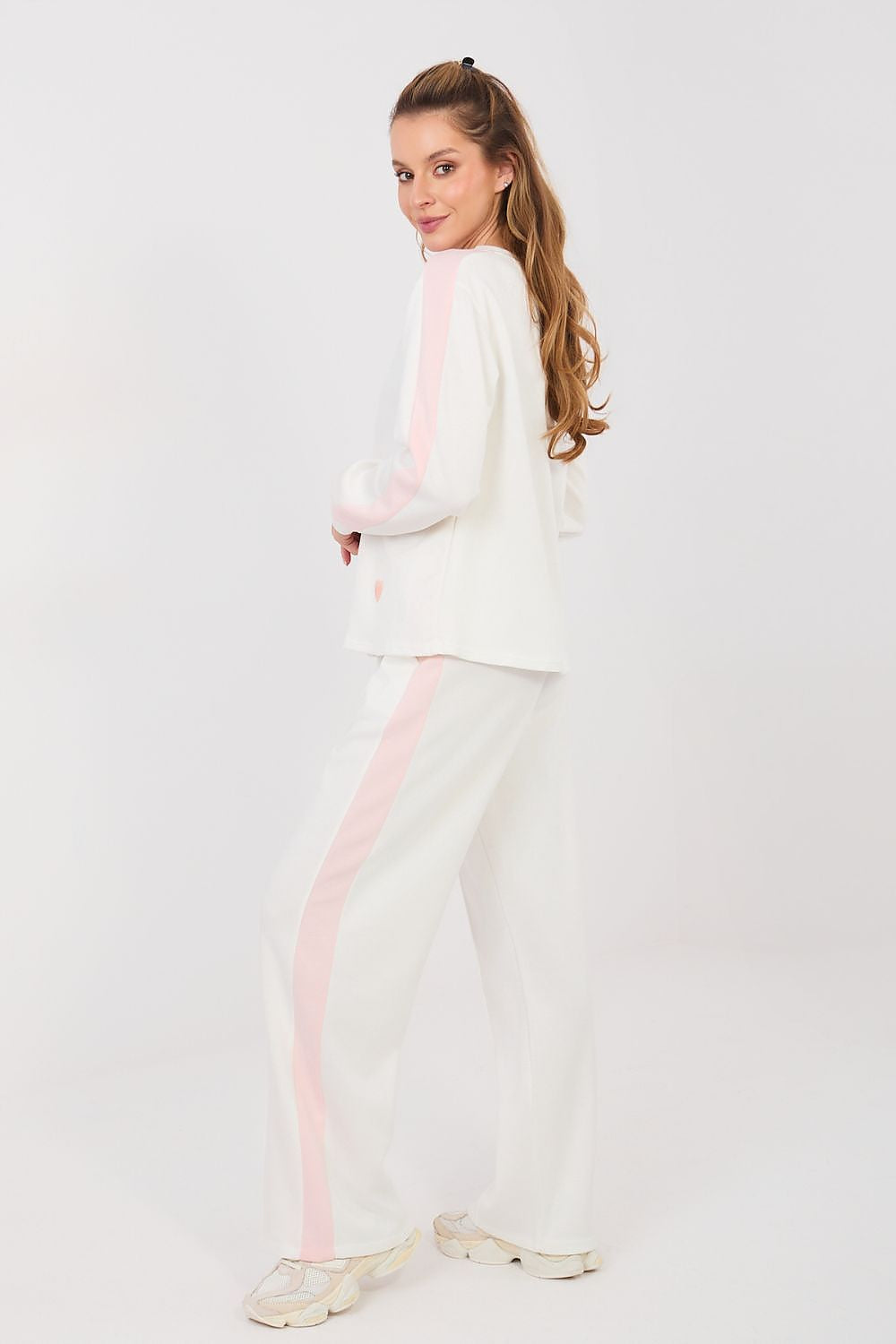 L`ensemble model 224270 Rue Paris