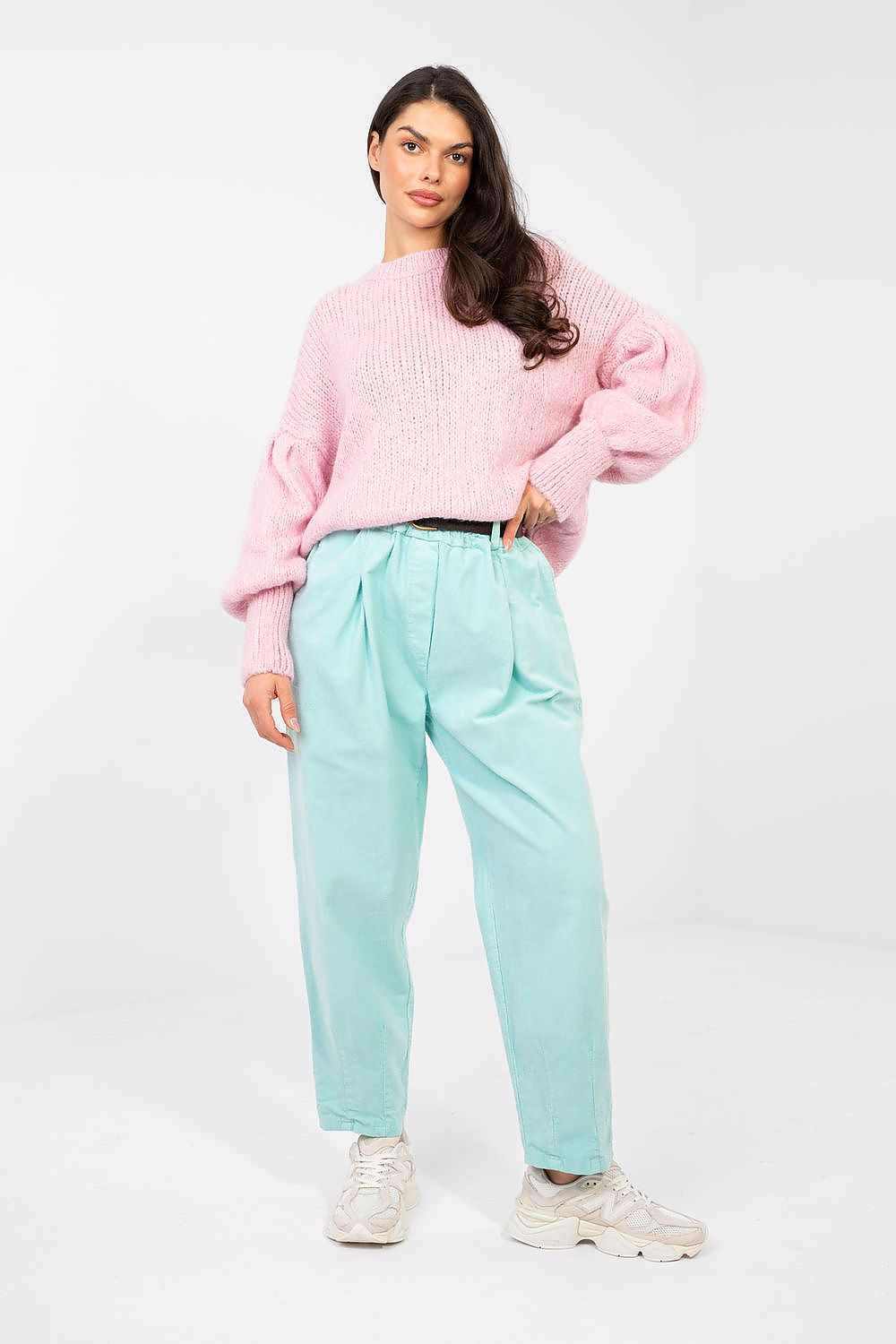 Pantalon en velours côtelé model 224381 Italy Moda