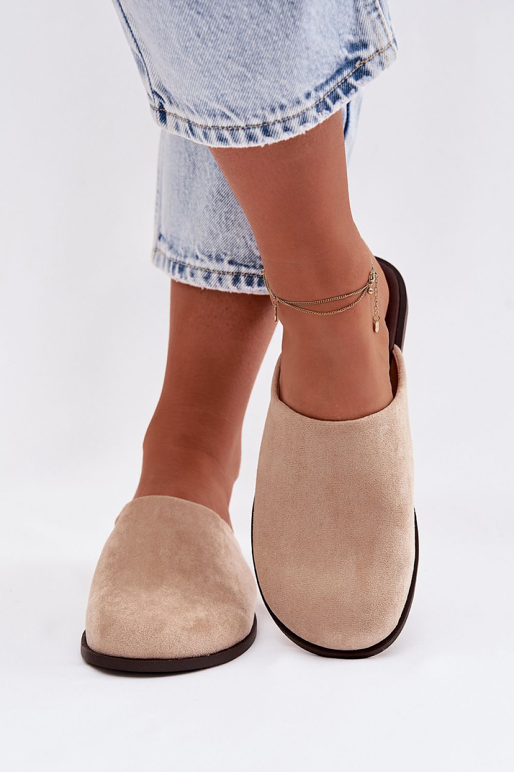 Clacquettes model 224502 Step in style