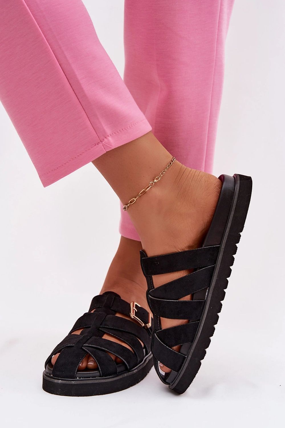 Clacquettes model 224504 Step in style