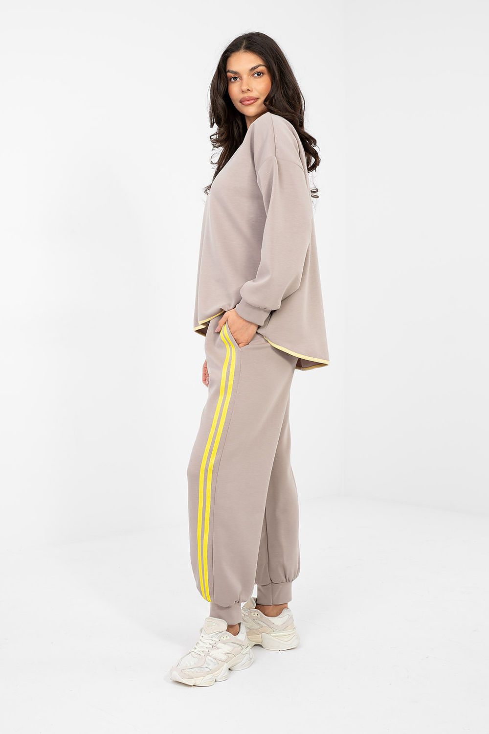 L`ensemble model 224610 Rue Paris