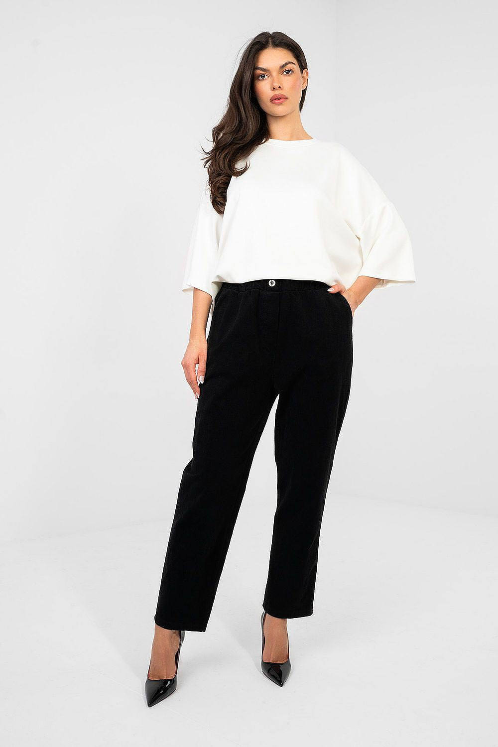 Pantalon en velours côtelé model 224840 Italy Moda