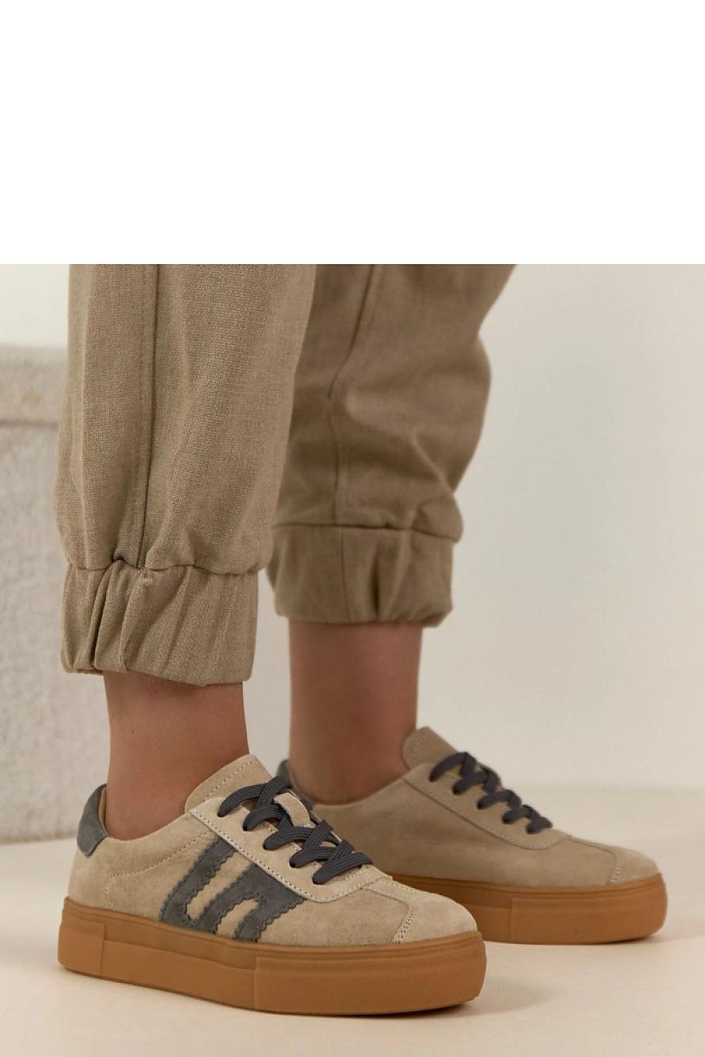 Baskets à plateforme model 224963 Solea