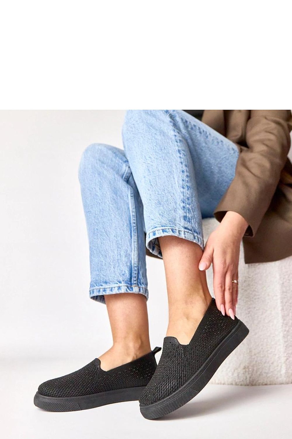 Baskets model 224969 Solea