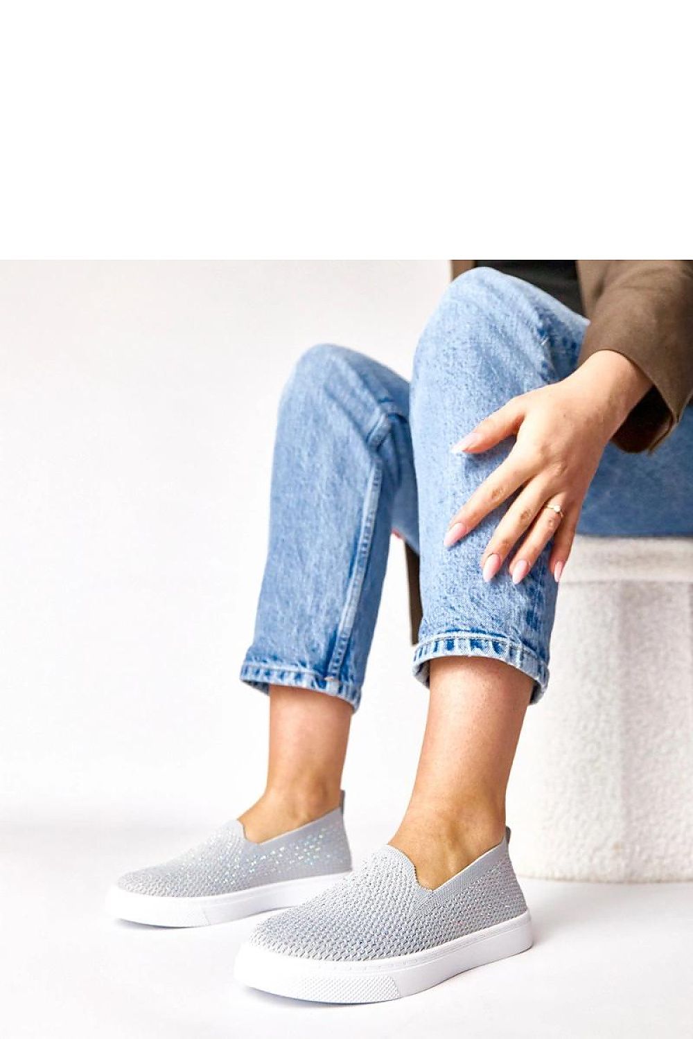 Baskets model 224969 Solea