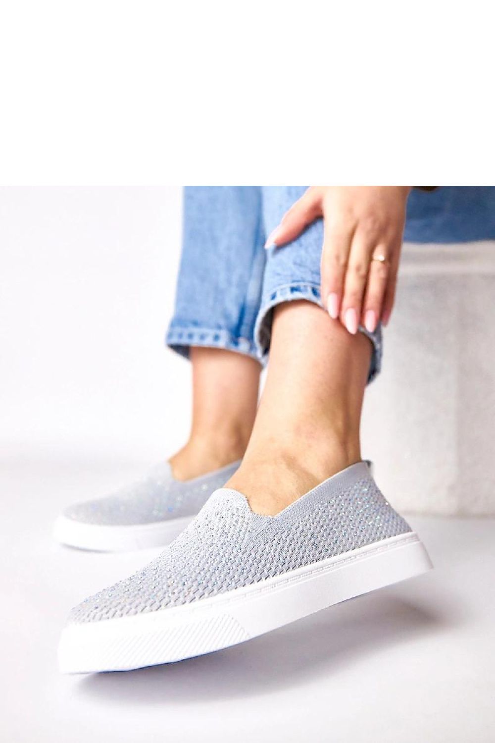 Baskets model 224969 Solea