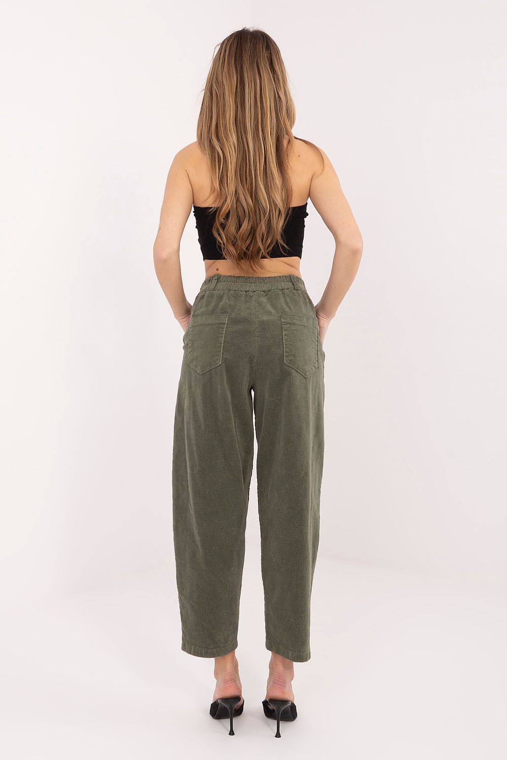 Pantalon en velours côtelé model 224997 Rue Paris