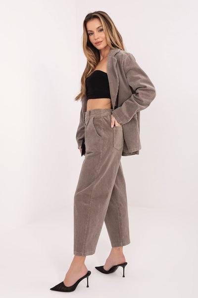  Pantalon en velours côtelé model 225000 Rue Paris 