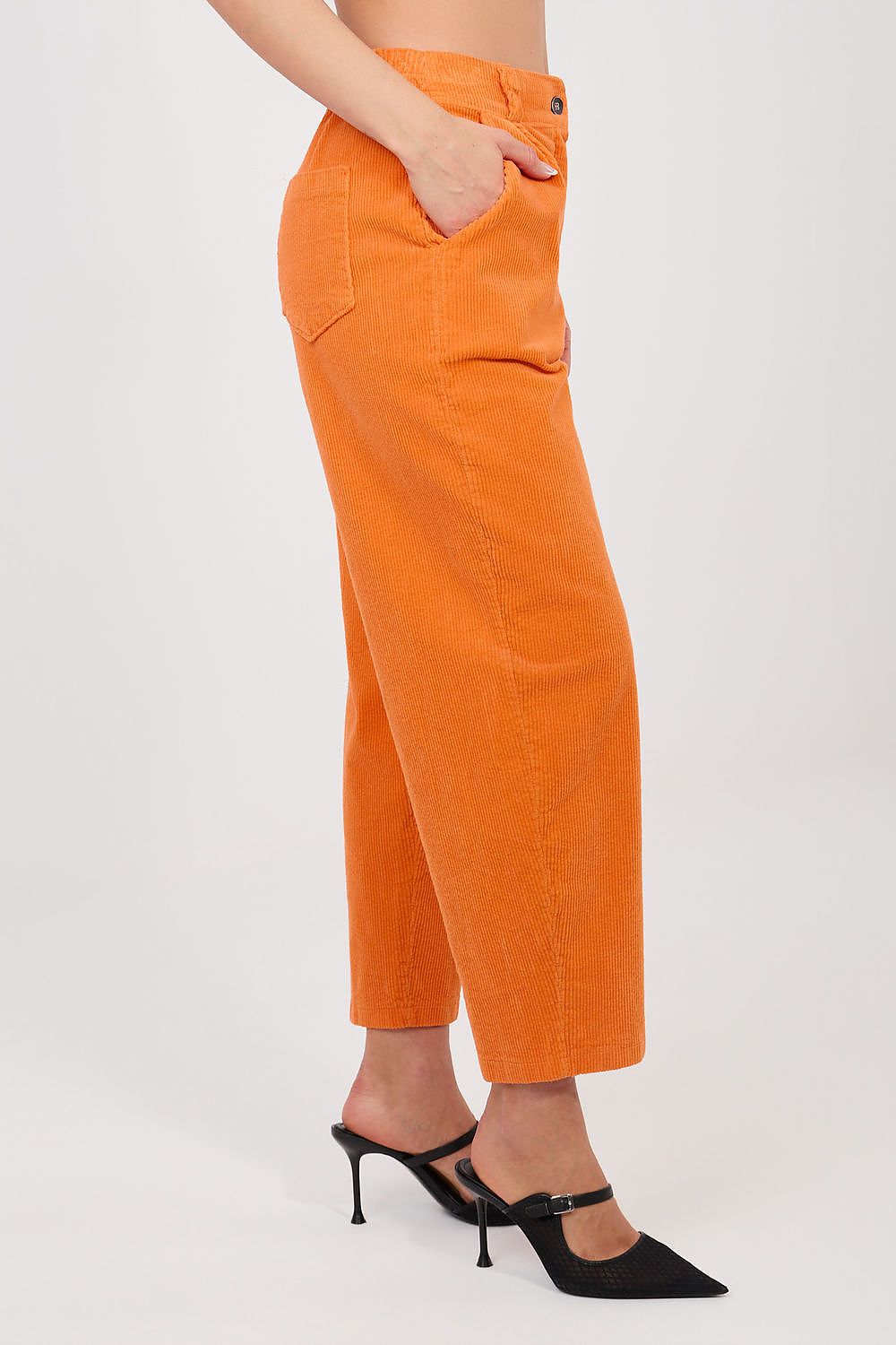 Pantalon en velours côtelé model 224997 Rue Paris