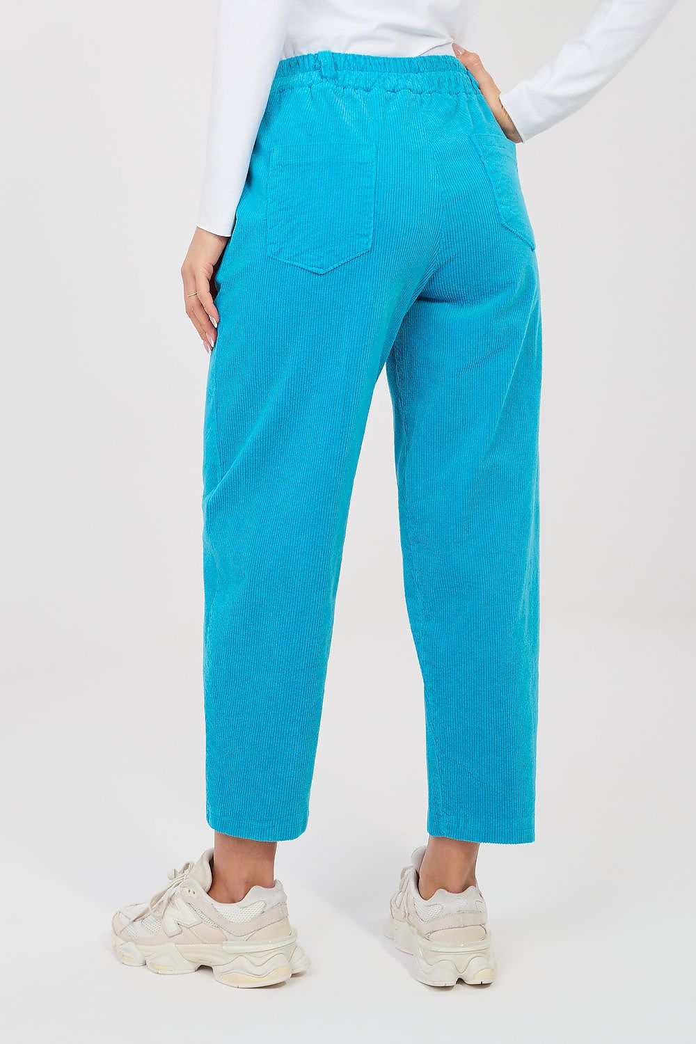 Pantalon en velours côtelé model 224997 Rue Paris