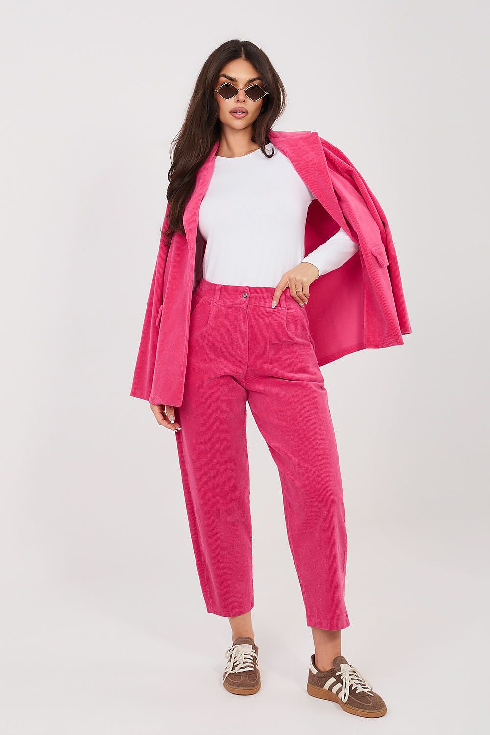 Pantalon en velours côtelé model 224997 Rue Paris