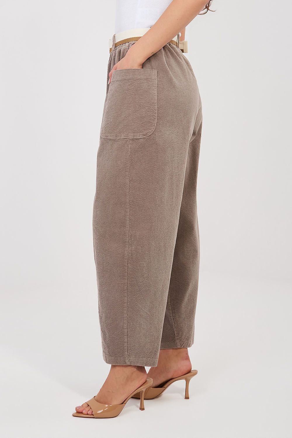 Pantalon en velours côtelé model 225094 Rue Paris