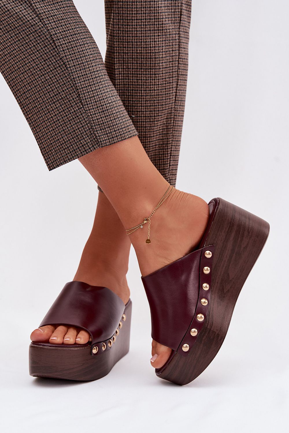Cothurnes model 225129 Step in style