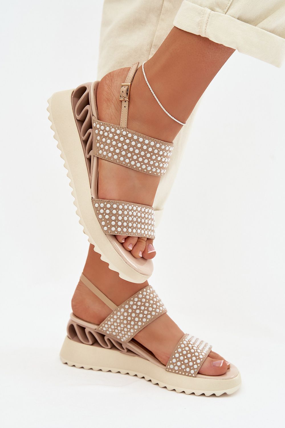 Cothurnes model 225203 Step in style